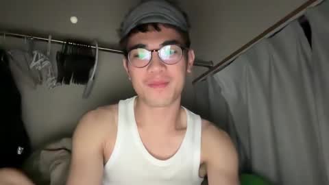 Snapshot of toshikaro0 chatting on 4, 2, 2025 Karo online show from 4, 2, 2025