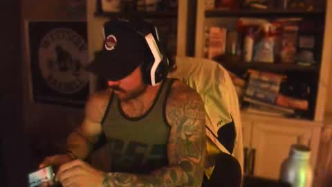 Snapshot of tostupidtooquit chatting on 17, 1, 2026 02ez online show from 17, 1, 2026