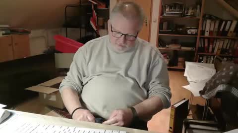 Snapshot of toto758 chatting on 15, 12, 2025 toto758 online show from 15, 12, 2025