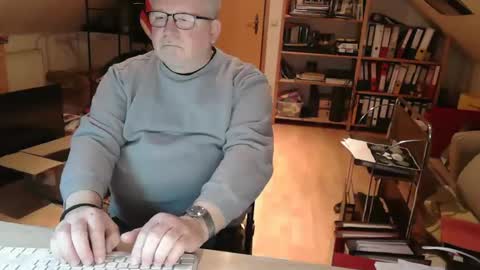 Snapshot of toto758 chatting on 1, 3, 2026 toto758 online show from 1, 3, 2026