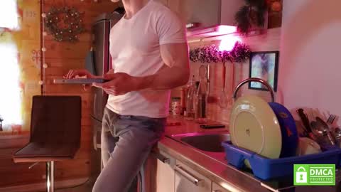 Snapshot of touch_of_eros chatting on 28, 2, 2025 Paul online show from 28, 2, 2025