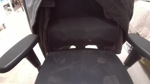 Snapshot of toumout222 chatting on 23, 3, 2026 toumout222 online show from 23, 3, 2026