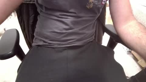 Snapshot of toumout222 chatting on 15, 4, 2026 toumout222 online show from 15, 4, 2026