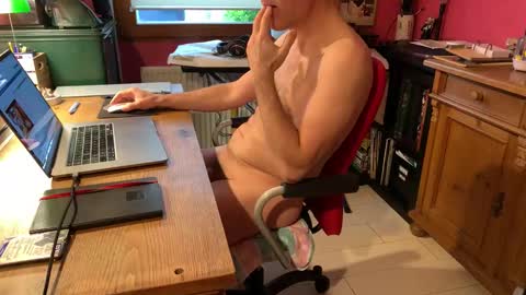 Snapshot of toutakou223 chatting on 2, 4, 2026 Toutakou online show from 2, 4, 2026