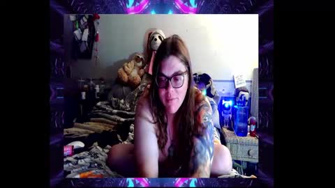 Snapshot of toxiclove1311 chatting on 2, 10, 2025 Toxiclove1311 online show from 2, 10, 2025