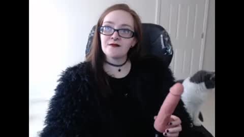 Snapshot of toxikink chatting on 2, 4, 2026 toxikink online show from 2, 4, 2026