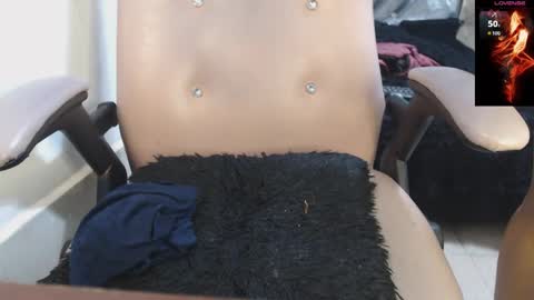 Snapshot of toxxxic_cams chatting on 17, 11, 2025 toxca69 online show from 17, 11, 2025