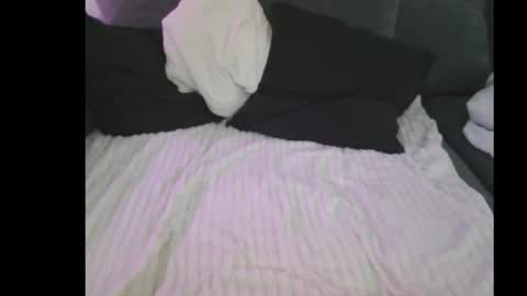 Snapshot of toyy_boy chatting on 5, 12, 2025 Tim online show from 5, 12, 2025