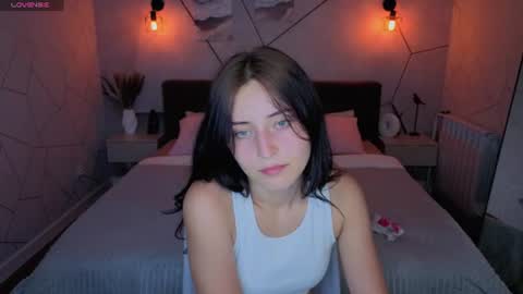 tracey_gill online show from 26, 6, 2026