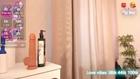 Snapshot of tracy_tay1or chatting on 21, 2, 2025 Tracy GMT2 Mon 3 AM - 4 PM Tue 3 AM - 4 PM Wed 3 AM - 4 PM Thur 3 AM - 4 PM Fri 3 AM - 4 PM online show from 21, 2, 2025