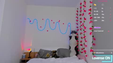 Ariana and Erik online show from 25, 10, 2025