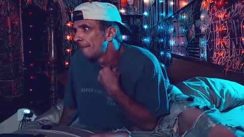 Snapshot of trailer_made chatting on 25, 9, 2025 Ethan Nash online show from 25, 9, 2025