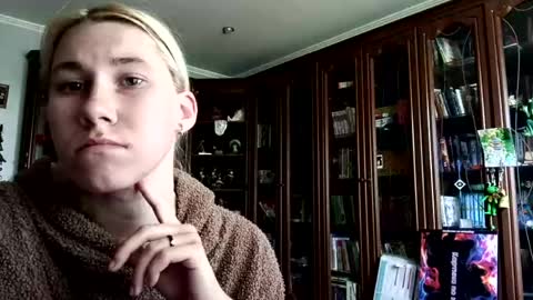 Snapshot of tranhardisty chatting on 20, 5, 2026 Lesly online show from 20, 5, 2026