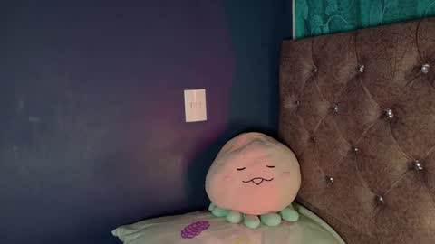 transgirlcol online show from 7, 1, 2026