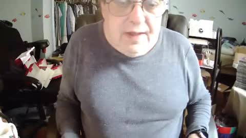 Snapshot of transmtfhello chatting on 23, 2, 2025 Peter online show from 23, 2, 2025