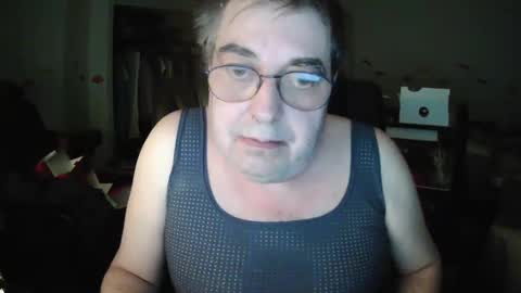 Snapshot of transmtfhello chatting on 23, 2, 2025 Peter online show from 23, 2, 2025