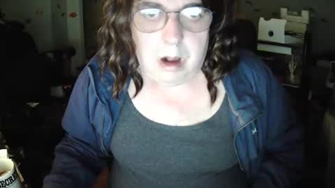 Snapshot of transmtfhello chatting on 12, 1, 2026 Peter online show from 12, 1, 2026