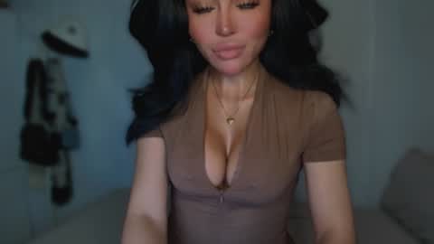 Snapshot of transnextdoor_ chatting on 26, 2, 2025 ALMIGHTY GODDESS VALENTINA online show from 26, 2, 2025