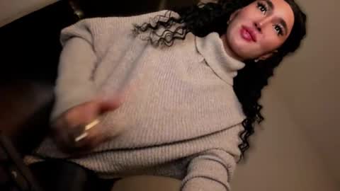 Snapshot of transnextdoor_ chatting on 9, 10, 2025 ALMIGHTY GODDESS VALENTINA online show from 9, 10, 2025