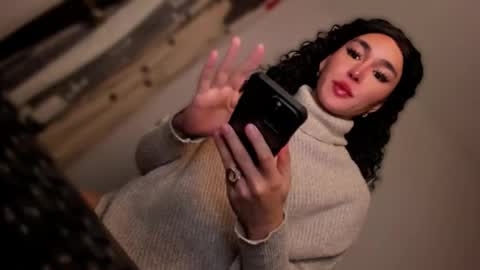 Snapshot of transnextdoor_ chatting on 16, 10, 2025 ALMIGHTY GODDESS VALENTINA online show from 16, 10, 2025