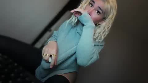 Snapshot of transnextdoor_ chatting on 24, 11, 2025 ALMIGHTY GODDESS VALENTINA online show from 24, 11, 2025