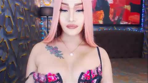 Snapshot of transplayfullolivia chatting on 20, 1, 2025 KYLIE BELLA TS online show from 20, 1, 2025