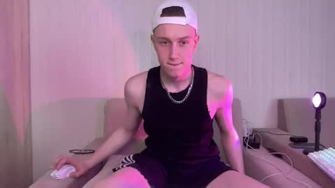 Travis online show from 13, 4, 2026