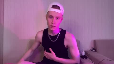 Travis online show from 19, 4, 2026