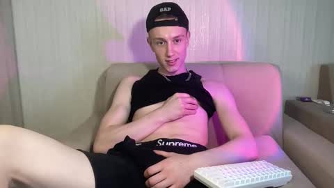Travis online show from 25, 4, 2026