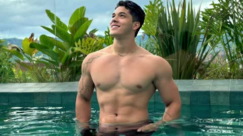 Snapshot of travis_joplinn chatting on 8, 4, 2026 travis joplin online show from 8, 4, 2026