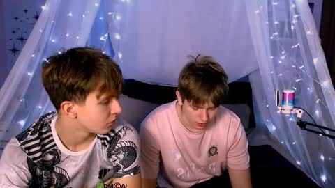 Snapshot of travis_wolf_ chatting on 1, 10, 2025 Travis online show from 1, 10, 2025