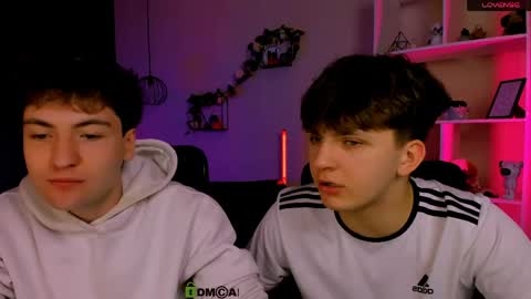 Snapshot of travis_wolf_ chatting on 18, 3, 2026 Travis online show from 18, 3, 2026