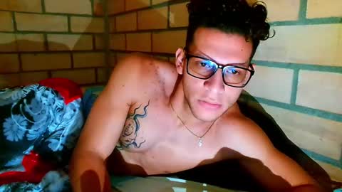 TRAVIS. online show from 6, 4, 2026