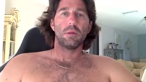 Snapshot of traviskenn chatting on 6, 3, 2026 TravisKenn online show from 6, 3, 2026