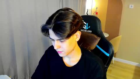 travisrivas online show from 19, 12, 2025