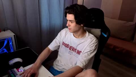 Snapshot of travisrivas chatting on 18, 5, 2026 travisrivas online show from 18, 5, 2026