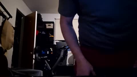 Snapshot of traxxxman2 chatting on 16, 4, 2026 traxxxman2 online show from 16, 4, 2026