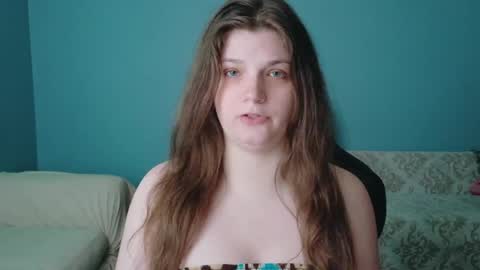 Snapshot of treejeanne chatting on 25, 5, 2026 TreeJeanne online show from 25, 5, 2026