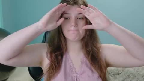 Snapshot of treejeanne chatting on 5, 7, 2026 TreeJeanne online show from 5, 7, 2026