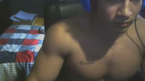 Snapshot of tremboman10 chatting on 17, 4, 2026 Trembo man online show from 17, 4, 2026