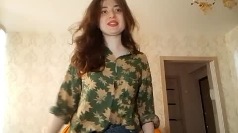 Snapshot of tressielestronge chatting on 23, 4, 2026 Bella online show from 23, 4, 2026