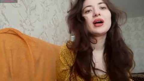 Snapshot of tressielestronge chatting on 25, 4, 2026 Bella online show from 25, 4, 2026