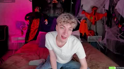 Snapshot of trevorbenson chatting on 26, 10, 2025 TrevorBenson online show from 26, 10, 2025