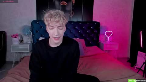 Snapshot of trevorbenson chatting on 20, 11, 2025 TrevorBenson online show from 20, 11, 2025