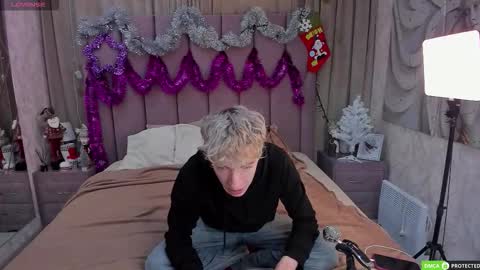 Snapshot of trevorbenson chatting on 15, 12, 2025 TrevorBenson online show from 15, 12, 2025