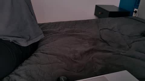 Snapshot of tribu3000 chatting on 9, 10, 2025 MudSlav online show from 9, 10, 2025