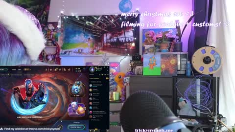 Snapshot of tricky_nymph chatting on 24, 12, 2024 Cassie online show from 24, 12, 2024