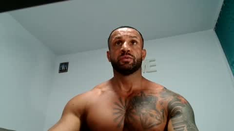 Snapshot of tridentmuscles chatting on 21, 12, 2025 tridentmuscles online show from 21, 12, 2025