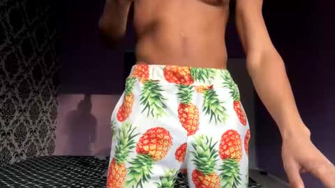 Snapshot of trillahung chatting on 24, 12, 2024 WapBopper online show from 24, 12, 2024