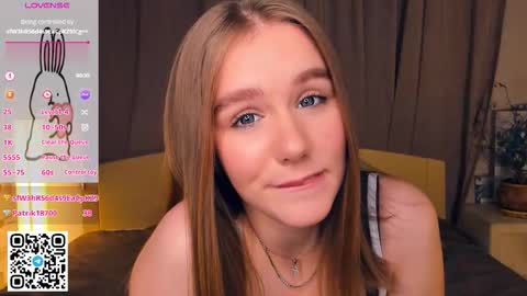 Snapshot of trinahillier chatting on 25, 11, 2025 Bubbles online show from 25, 11, 2025